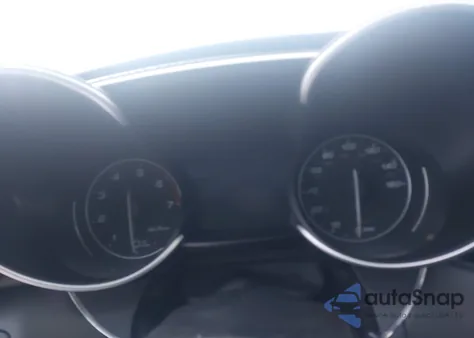 2019 Alfa Romeo Giulia Ti Sport Awd z USA, uszkodzony, nr VIN ZARFANBNXK7601994